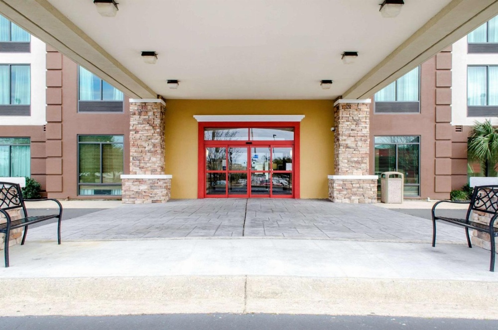 Comfort Inn & Suites Biloxi-D'Iberville Main image